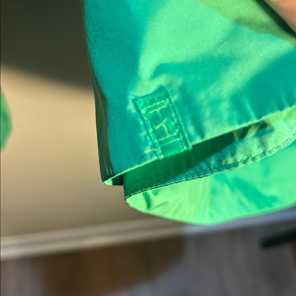 Nike Court Funnel Neck Women’s Green Windbreaker - Picture 7 of 9